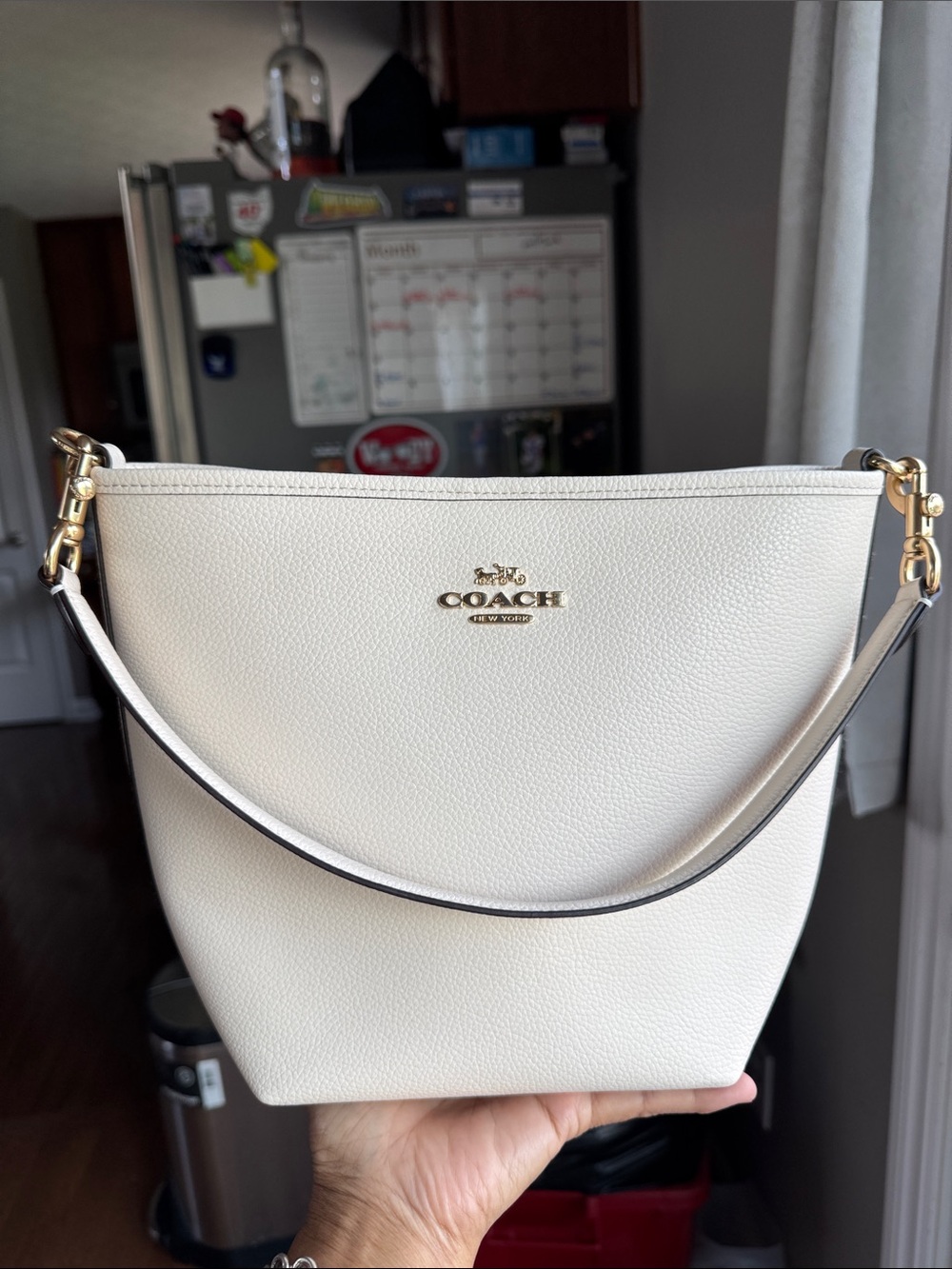❤️Coach Cream Pebbled Leather Shoulder Bag with Gold HardwareEUC condition!